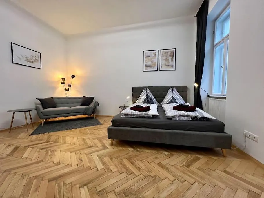 Apartment Little Cozy Residence - Enjoy Viennas Spring Season