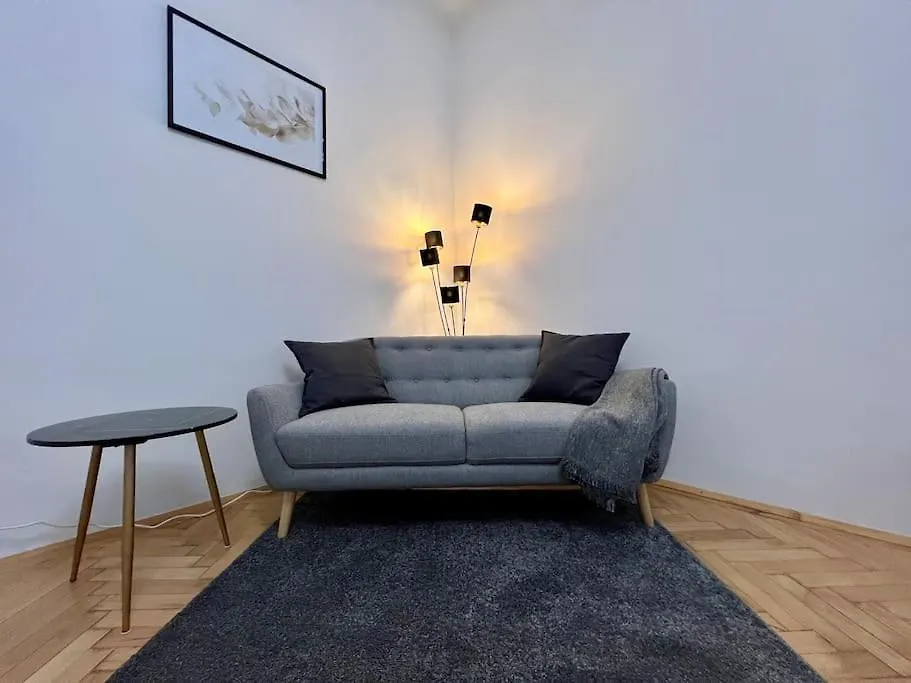 Apartment Little Cozy Residence - Enjoy Viennas Spring Season Austria